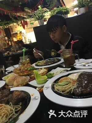 豪味來牛排(惠潤(rùn)廣場(chǎng)店) 都市生活中的經(jīng)典牛排體驗(yàn)